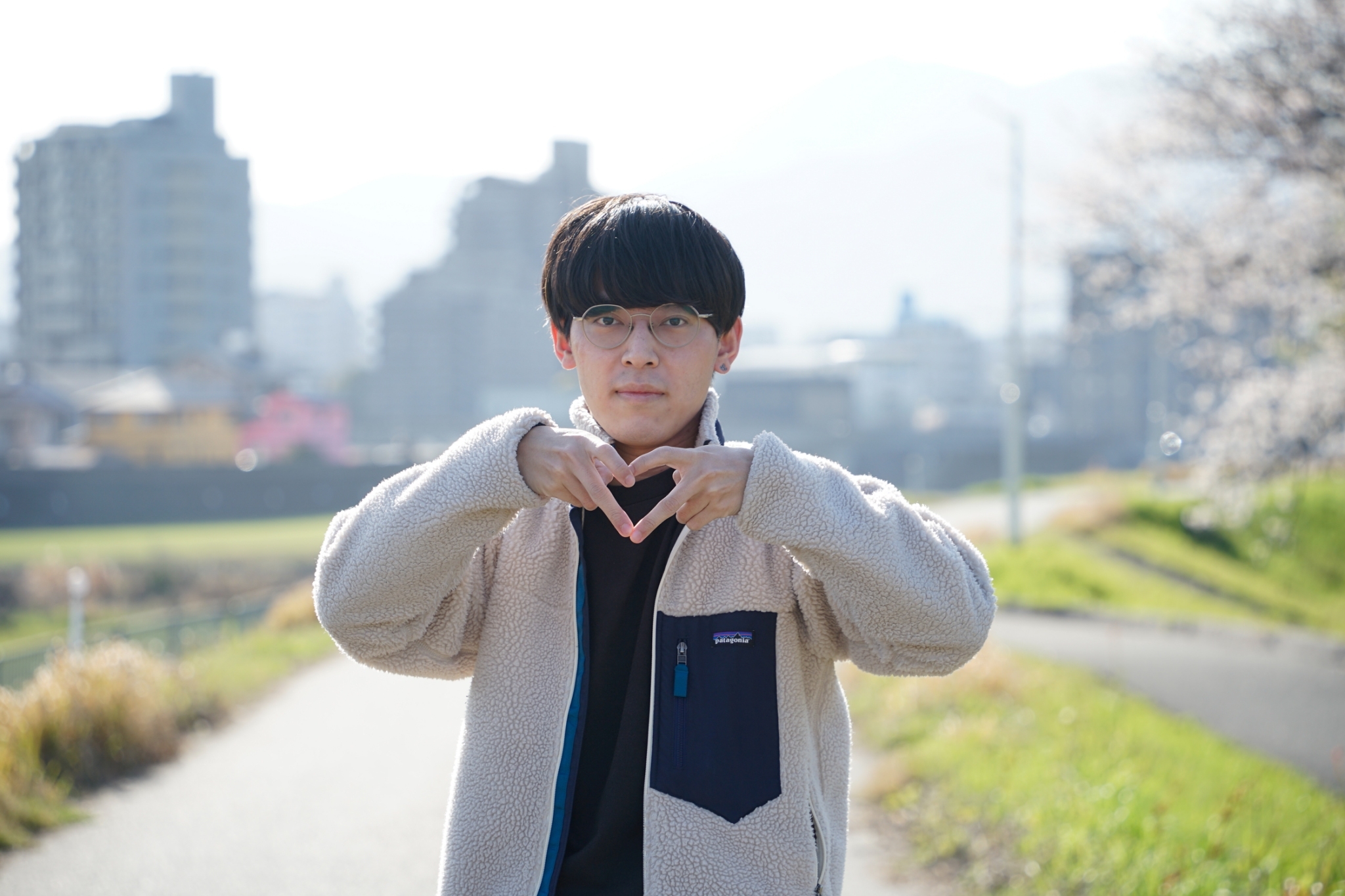 iC[W